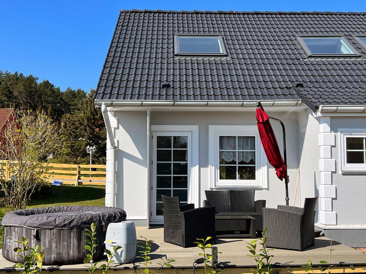Ferienhaeuser Insel Usedom Haus Samara 8 - Blick Aufs Achterwasser! Whirlpool Und Sauna Lutow Exterior photo