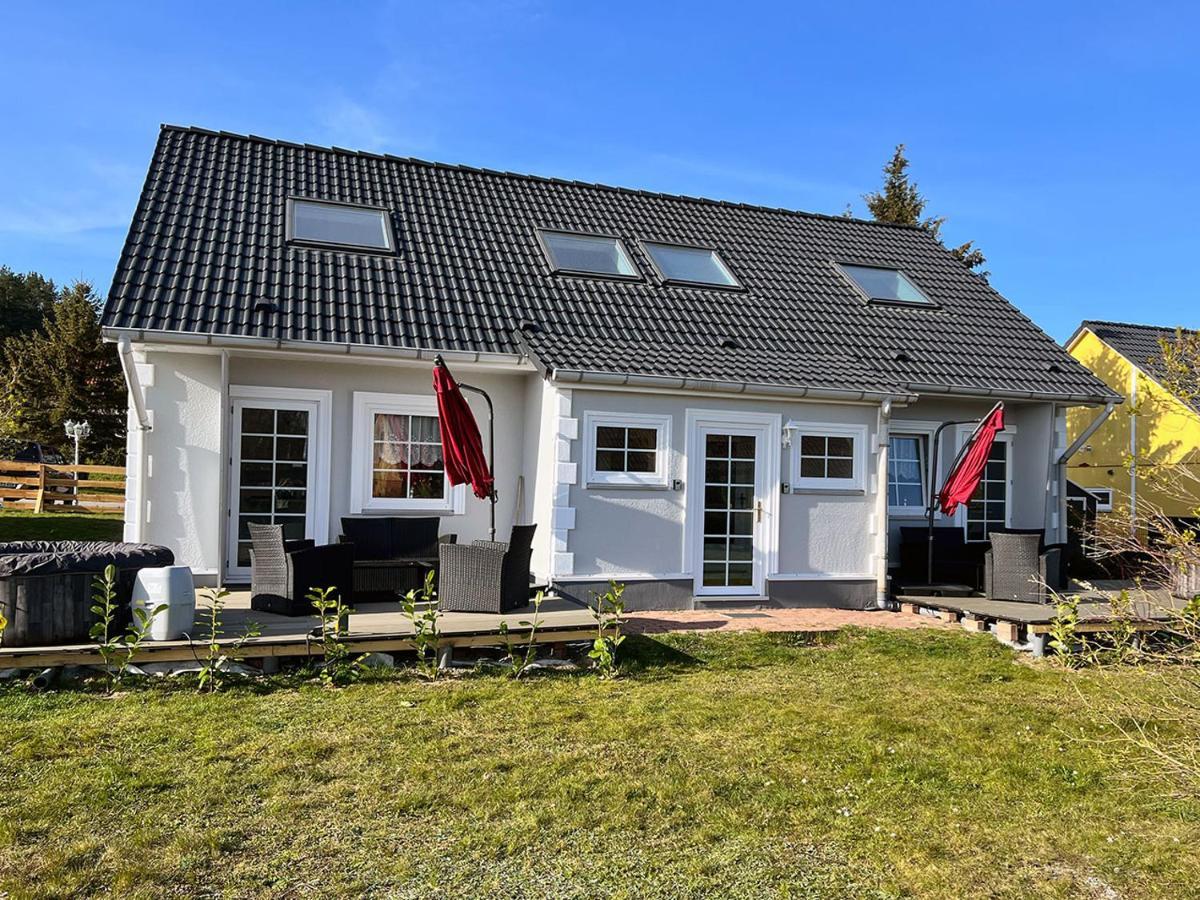 Ferienhaeuser Insel Usedom Haus Samara 8 - Blick Aufs Achterwasser! Whirlpool Und Sauna Lutow Exterior photo