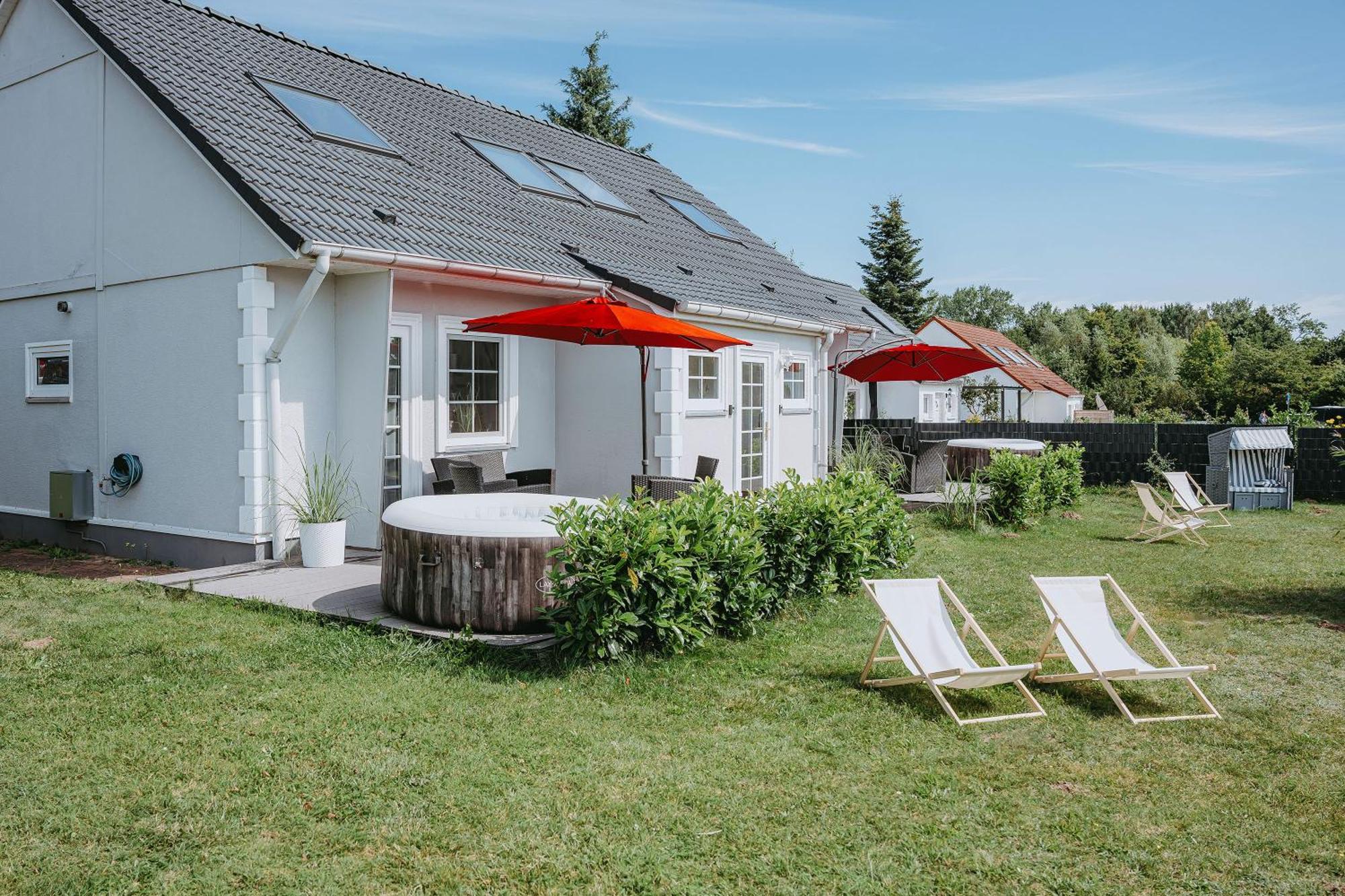 Ferienhaeuser Insel Usedom Haus Samara 8 - Blick Aufs Achterwasser! Whirlpool Und Sauna Lutow Exterior photo